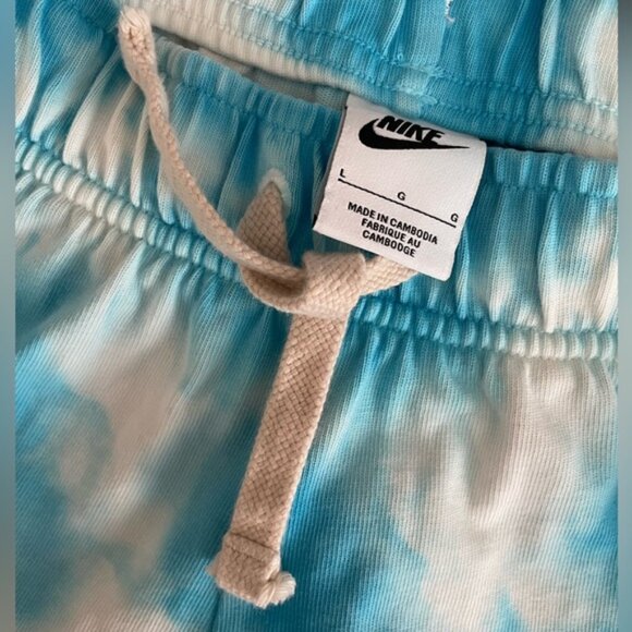 Nike Kids Tie Dye Shorts Blue White | Size Large - Picture 5 of 5